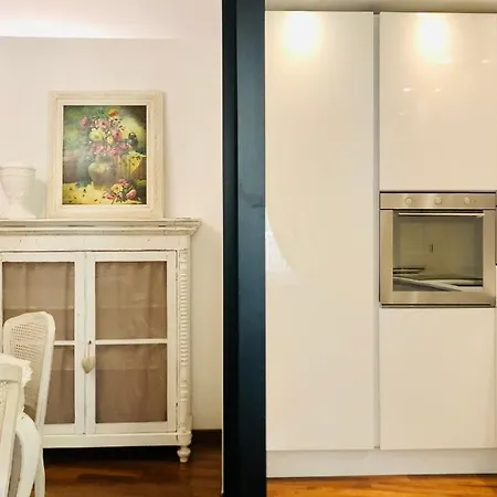 Q19 Apartment *
